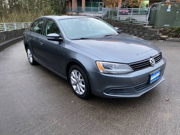 2012 Volkswagen Jetta SE PZEV 4dr Sedan 6A w/ Convenience and... for sale in Lynnwood, WA – photo 6