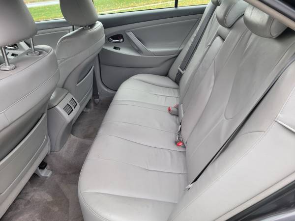 2008 Toyota Camry XLE HYBRID - cars & trucks - by owner - vehicle... for sale in Woodstock, IL – photo 8