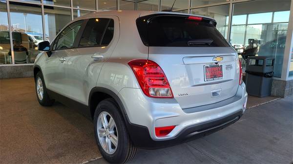 2021 Chevy Chevrolet Trax LS suv Silver - - by dealer for sale in Flagstaff, AZ – photo 17