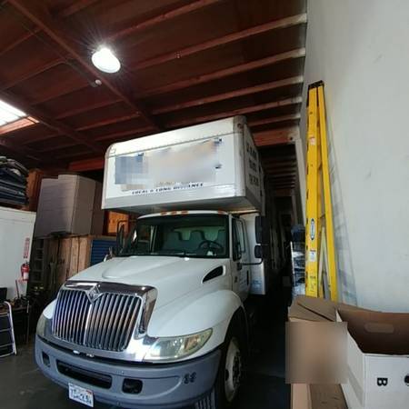 2006 International 4300 DT466 Moving Truck For Sale for sale in Tustin, NV – photo 3