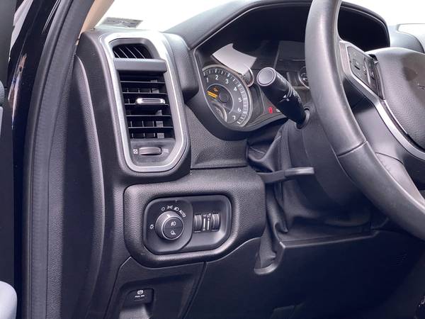 2019 Ram 1500 Crew Cab Big Horn Pickup 4D 5 1/2 ft pickup Black - -... for sale in Riverdale, IL – photo 24