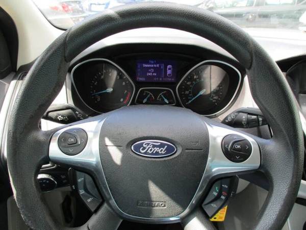 2013 Ford Focus SE 4dr Hatchback - - by dealer for sale in Youngstown, OH – photo 13