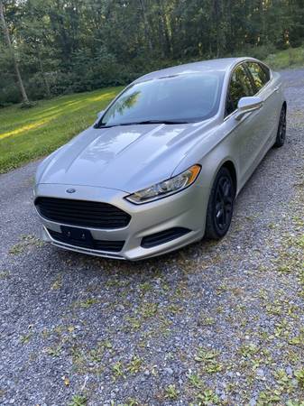 2016 Ford Fusion SE - cars & trucks - by owner - vehicle automotive... for sale in Syracuse, NY – photo 4