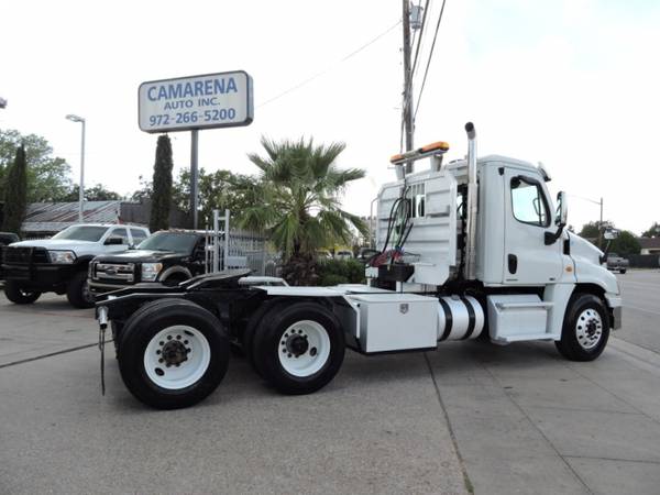 2012 FREIGHTLINER DAYCAB DD13 with for sale in Grand Prairie, TX – photo 8