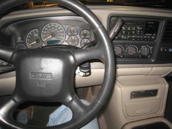 2002 GMC YUKON XL SLT - 5.3 - V8 - cars & trucks - by dealer -... for sale in East Meadow, NY – photo 20