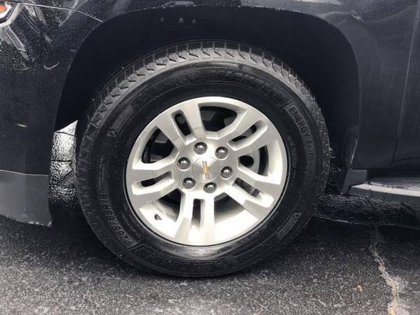 2019 Chevrolet Suburban 4WD 4dr 1500 LT for sale in Fort Gratiot, MI – photo 6
