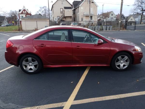 2010 Pontiac G6 4-cylinder - cars & trucks - by owner - vehicle... for sale in milwaukee, WI – photo 2