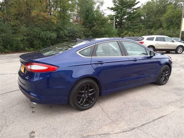 2013 Ford Fusion SE - cars & trucks - by dealer - vehicle automotive... for sale in Oconto, WI – photo 4