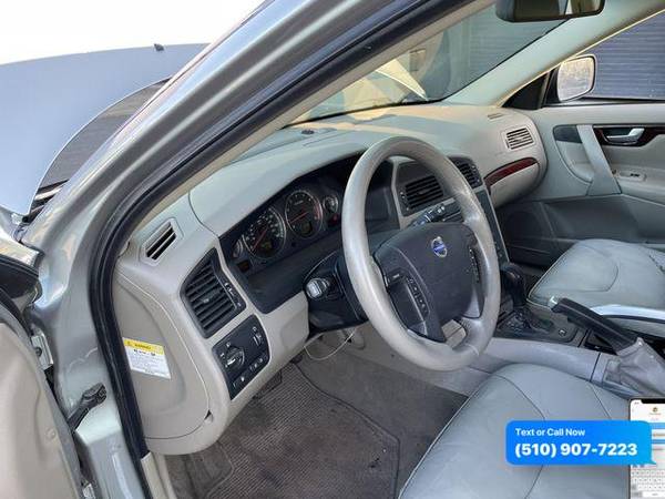2004 Volvo XC70 2.5T Wagon 4D - cars & trucks - by dealer - vehicle... for sale in Newark, CA – photo 11