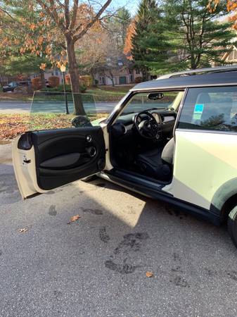 2011 Mini Cooper Clubman - cars & trucks - by owner - vehicle... for sale in Nashua, NH – photo 6
