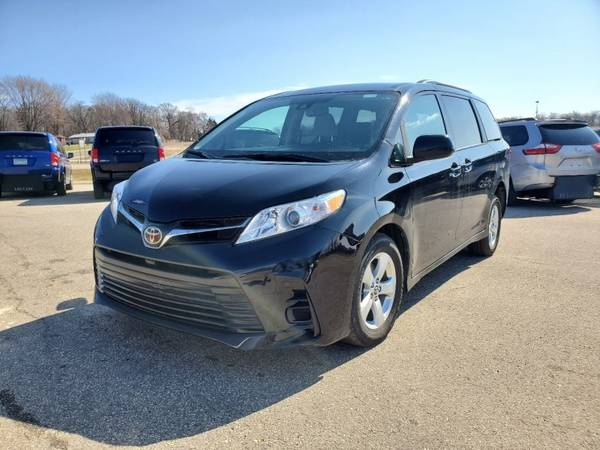Handicap Wheelchair conversion 2018 Toyota Sienna LE Mobility - cars... for sale in Zumbrota, SD – photo 8