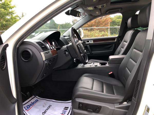 Volkswagen Diesel Touareg TDI SUV AWD 4x4 Leather Carfax Certified ! for sale in Charlottesville, VA – photo 14