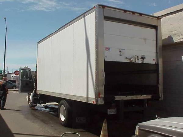 REFRIGERATOR Truck In'tl 4300 - cars & trucks - by owner - vehicle... for sale in Oakland, NV – photo 5