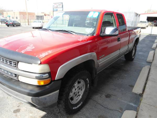 2000 Chevy Silverado 1500 4X4 low miles - - by dealer for sale in Wichita, KS – photo 9