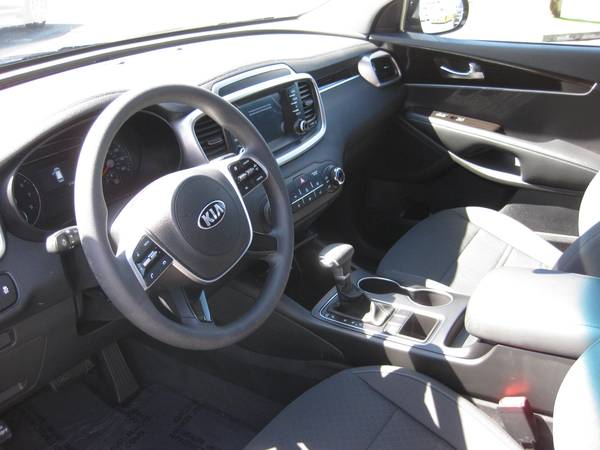 2020 Kia Sorento LX Third Row Seating For 7 Only 2, 000 Miles Like for sale in Fortuna, CA – photo 7
