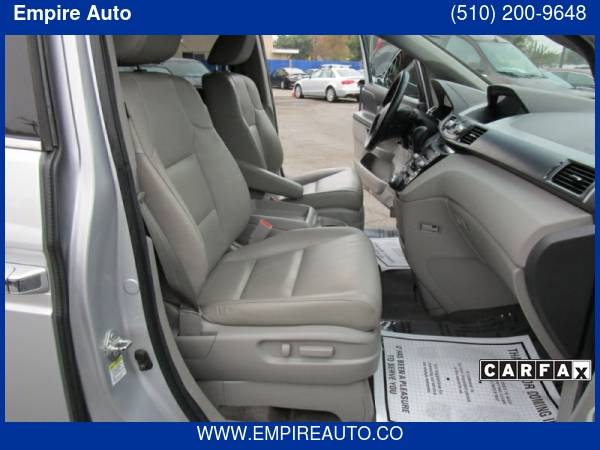 2011 Honda Odyssey 5dr Touring with 2-speed variable intermittent... for sale in Hayward, CA – photo 18