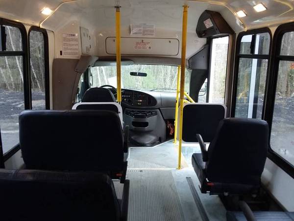 ✔ ☆☆ SALE ☛ FORD E350 WHEELCHAIR ACCESSIBLE BUS!! for sale in Boston, MA – photo 13
