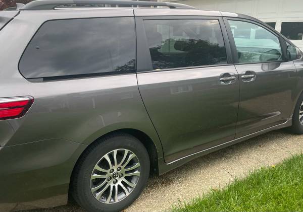 2018 Toyota Sienna XLE Premium - 22k Miles - Extended Factory for sale in Louisville, KY – photo 3