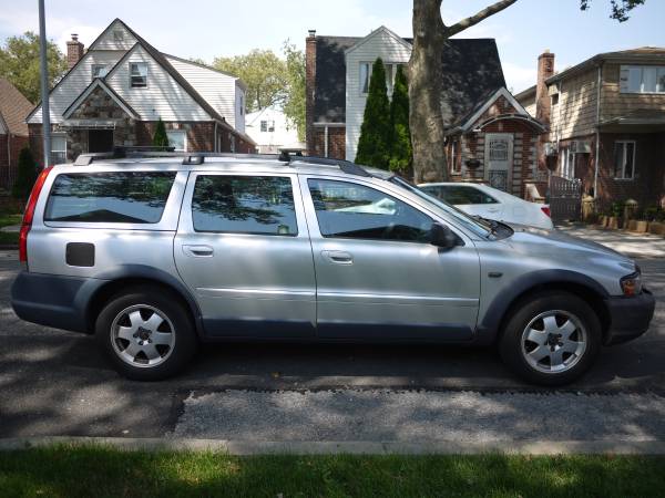 2003 Volvo XC70 2.5T Wagon for sale in Flushing, NY – photo 8