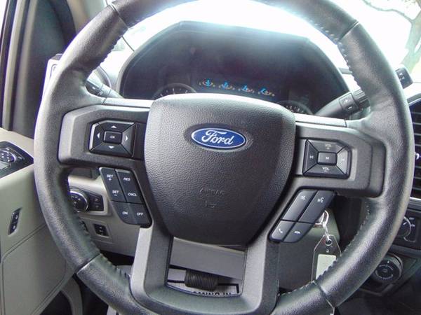 2017 Ford F-150 CREW CAB XLT (*Mileage: 33,728!) - cars & trucks -... for sale in Devine, TX – photo 19