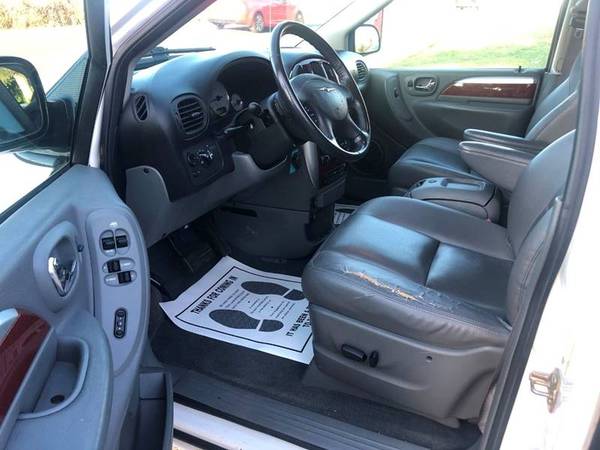 2006 Chrysler Town and Country Limited 4dr Extended Mini Van for sale in Wrightsville, PA – photo 16