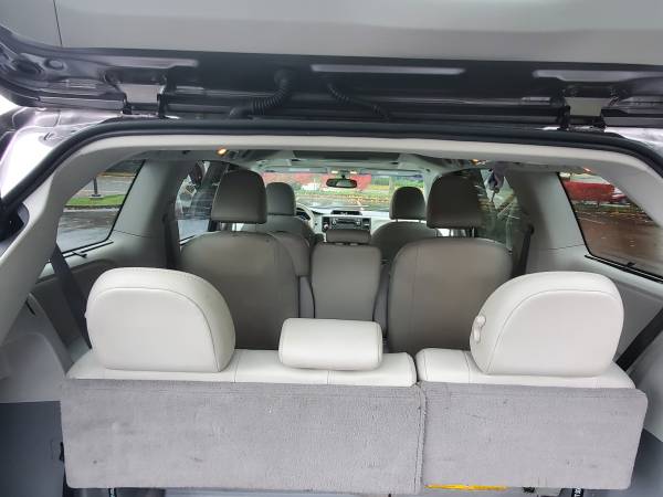 2011 Toyota Sienna XLE * 8 Passenger * 3rd Row seat * Clean Title * for sale in Lynnwood, WA – photo 13