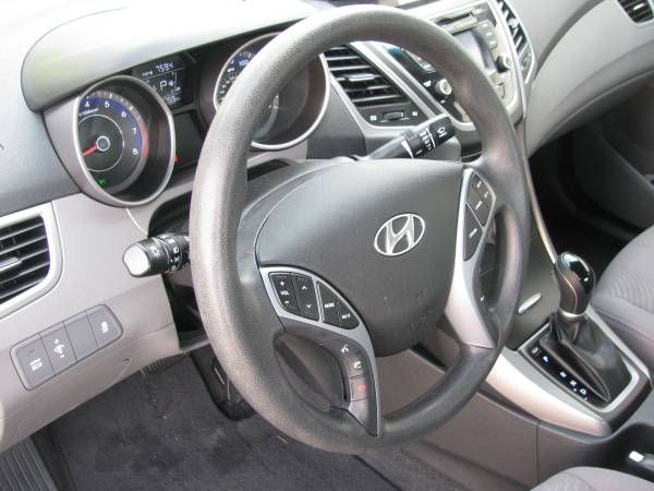 2016 HYUNDAI ELANTRA SE......4CYL AUTO......40000 MILES....SHARP!!!!... for sale in Knoxville, TN – photo 11