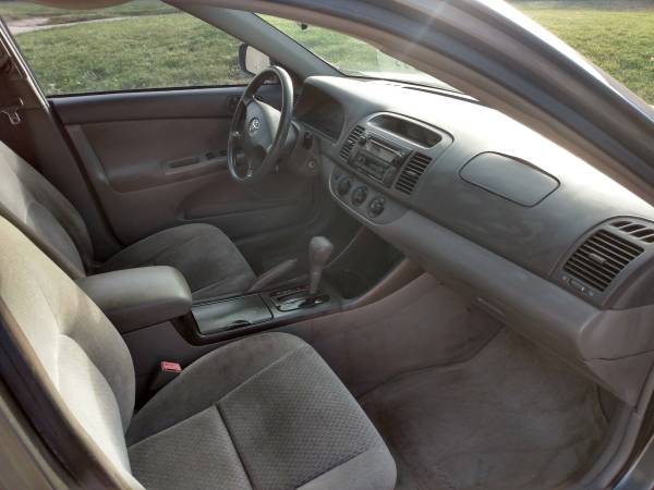 2002 Toyota Camry LE - cars & trucks - by owner - vehicle automotive... for sale in South Milwaukee, WI – photo 7