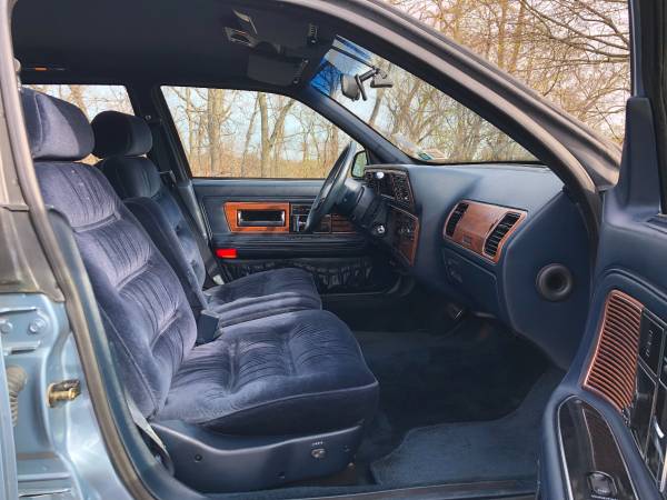1988 Lincoln Continental Signature Series, Low Mileage! Like New! for sale in West Harrison, NY – photo 9