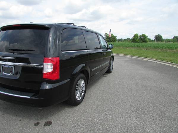 2015 CHRYSLER TOWN & COUNTRY TOURING L for sale in BUCYRUS, OH – photo 6