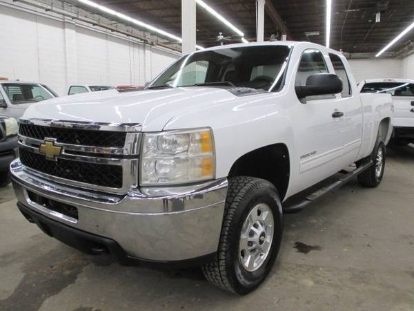 2011 Chevrolet Silverado 2500HD LT 4WD Ext Cab Short Bed V8 Gas for sale in Highland Park, IL – photo 3