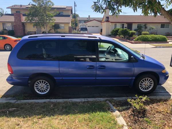 2000 Chrysler Town & Country for sale in Ventura, CA – photo 2