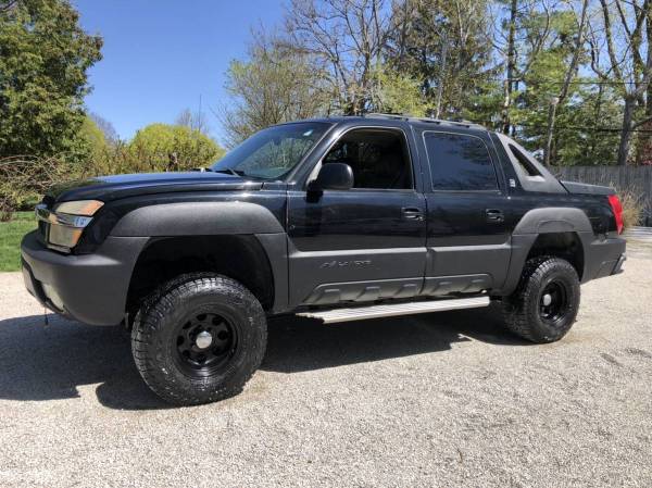 2OO2 CHEVY AVALANCHE NORTH FACE EDITION 4X4 CREW CAB - cars & for sale in Other, IA