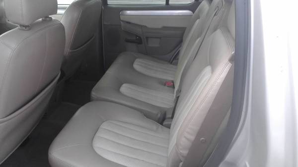 Mercury mountaineer 2005 - cars & trucks - by owner - vehicle... for sale in Hallandale, FL – photo 5