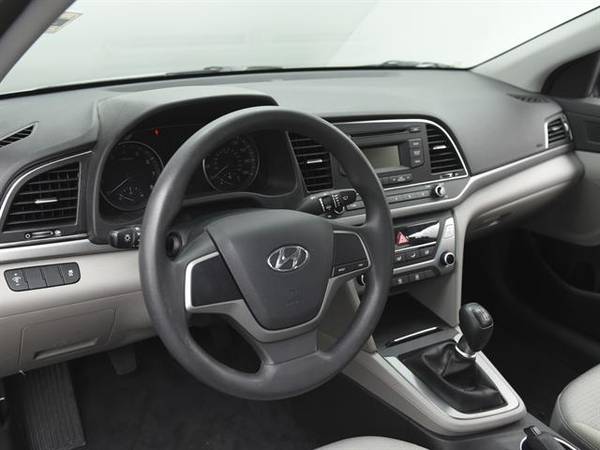 2017 Hyundai Elantra SE Sedan 4D sedan SILVER - FINANCE ONLINE for sale in Barrington, RI – photo 2