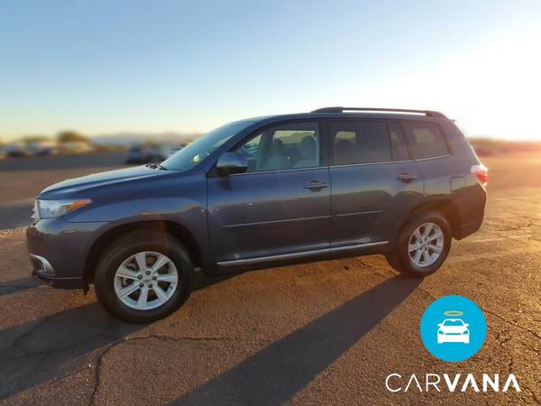 2013 Toyota Highlander Plus Sport Utility 4D suv Blue - FINANCE... for sale in Washington, District Of Columbia – photo 4