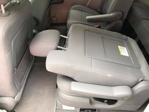 2009 Chrysler Town Country Touring Minivan 4D Serviced! Clean! Financi for sale in Fremont, NE – photo 23