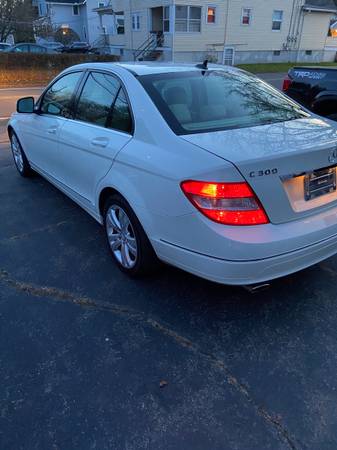 ***2009 MERCEDES BENZ C300 4MATIC*** - cars & trucks - by owner -... for sale in Shavertown, PA – photo 7