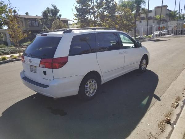 2004 toyota sienna le white color no accident smog passed excellent for sale in Downtown L.A area, CA – photo 6