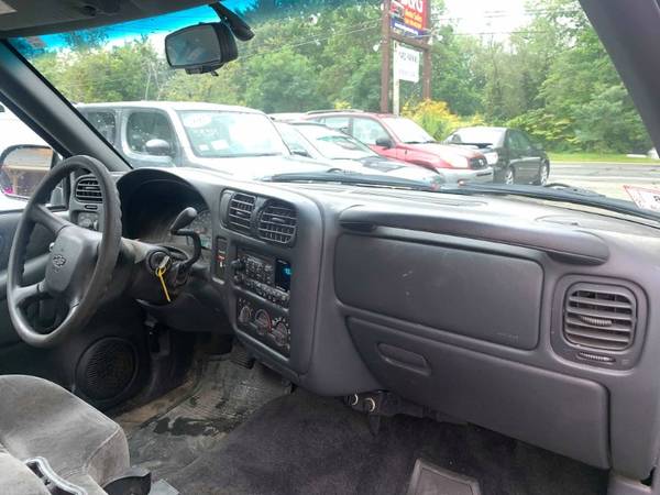 2001 Chevrolet S10 Pickup LS LOW MILEAGE ( 6 MONTHS WARRANTY ) for sale in North Chelmsford, MA – photo 10