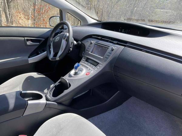 2012 Toyota Prius Two Hybrid Pkg2 50mpg 146k 1 owner clean - cars & for sale in Walpole, RI – photo 22