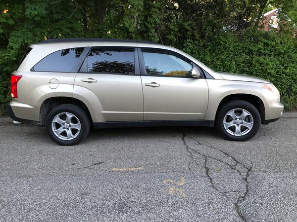 SHARP SUZUKI XL7 LUXURY SUV - With 3rd Row Seats for sale in Pittsburgh, PA – photo 3