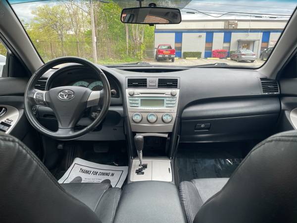 2009 Toyota Camry SE 5-Spd AT - - by dealer - vehicle for sale in Westport, RI – photo 12
