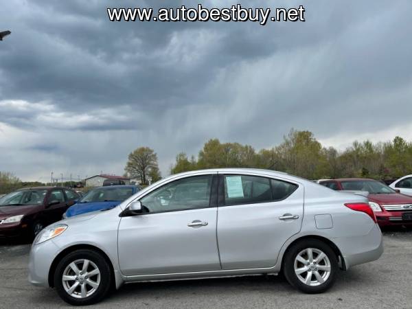 2014 Nissan Versa 1 6 SV 4dr Sedan Call for Steve or Dean - cars & for sale in Murphysboro, IL – photo 3
