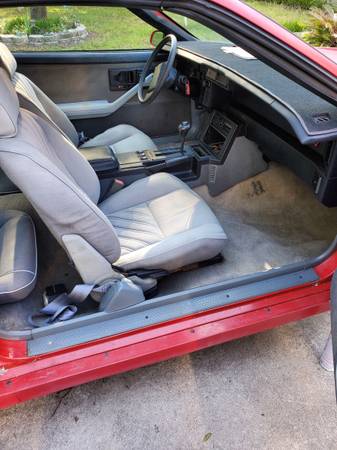 1987 Camaro Iroc Z open to trades reduced for sale in Waynesville, GA – photo 4