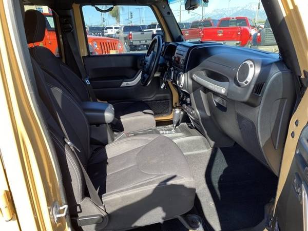 2013 Jeep Wrangler Unlimited Rubicon 4x4 for sale in Rialto, CA – photo 22