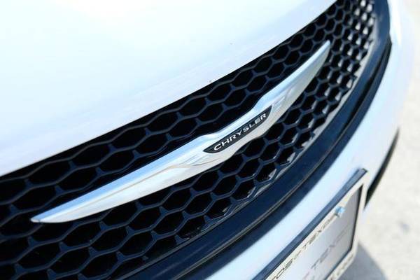 2015 Chrysler 200 200S Sedan 4D - cars & trucks - by dealer -... for sale in Carrollton, TX – photo 4