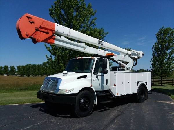 53k Miles 60' Material Handling 2004 International 4300 Bucket Truck for sale in Hampshire, FL – photo 20