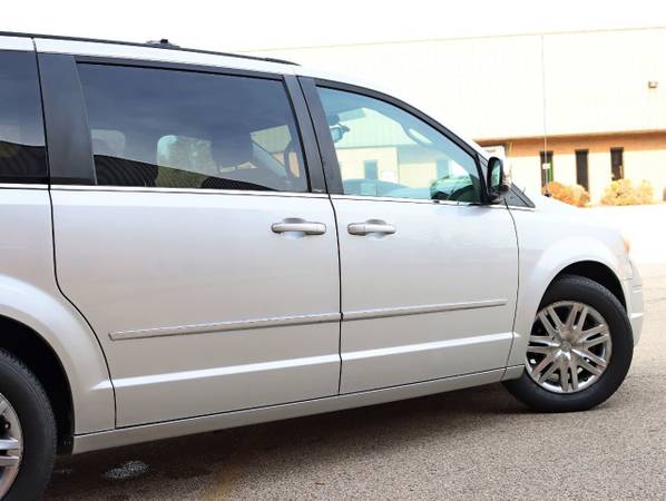 2010 CHRYSLER TOWN & COUNTRY TOURING PLUS 90k-MILES REAR-CAM DVD for sale in Elgin, IL – photo 6