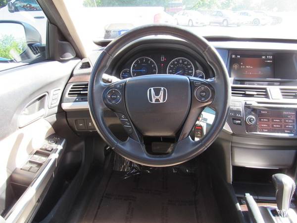 2013 Honda Crosstour E-XL - cars & trucks - by dealer - vehicle... for sale in Forest Lake, MN – photo 12